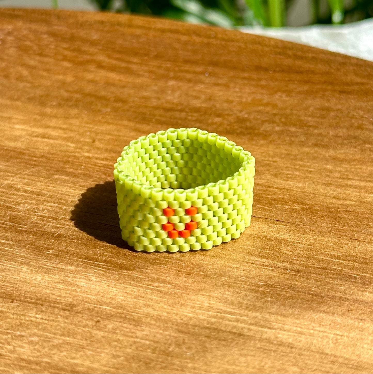 "Pop Smile" , colorful beaded handmade ring